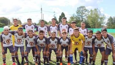 PUNTEROS. Los pibes de Metalúrgico llegaron a la cima de Campeonato A.