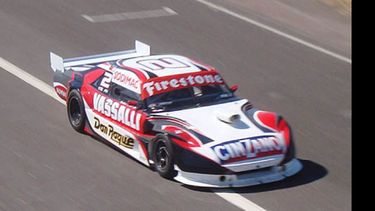 Rossi prueba a fondo la nueva Chevy con la que debutará en Mar de Ajó..