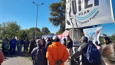 Una de las asambleas de barrios populares realizadas en Pilar para definir la medida.