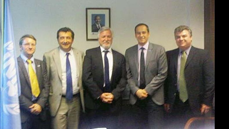 En la ONU. El secretario de Producción, Ricardo Male, junto a Omar Romano Sforza (Bedson) y Rubén Yantorno (Exal), también estuvieron ayer en la sede de ONUDI, el organismo de las Naciones Unidas destinado al desarrollo industrial..