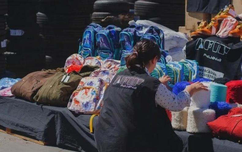 La mercadería se repartió en 16 municipios.