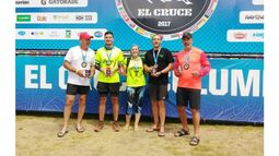 MEDALLAS. Parte del grupo del Caldaras Team que completó la travesía..