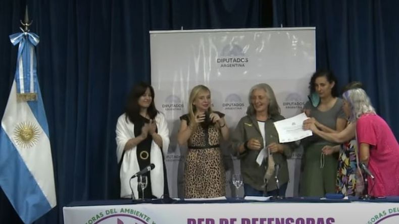 El premio es otorgado por la Red de Defensoras del Ambiente y el Buen Vivir..