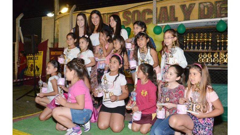 La 10ª de Hockey, campeona de la Liga Municipal..