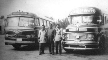 Playa de la empresa de transportes San José, en 1971. En el centro dela imagen aparece Florencio Denevi, socio fundador de la compañía..