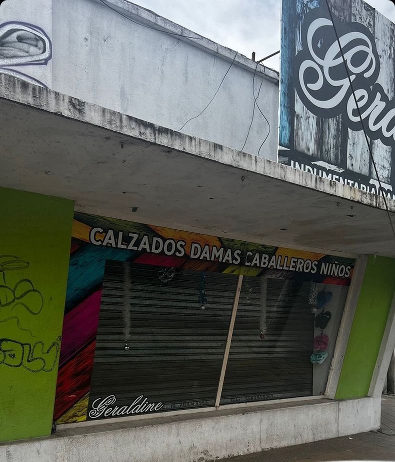 Belén retrató algunos de los negocios céntricos de Pilar.&nbsp;