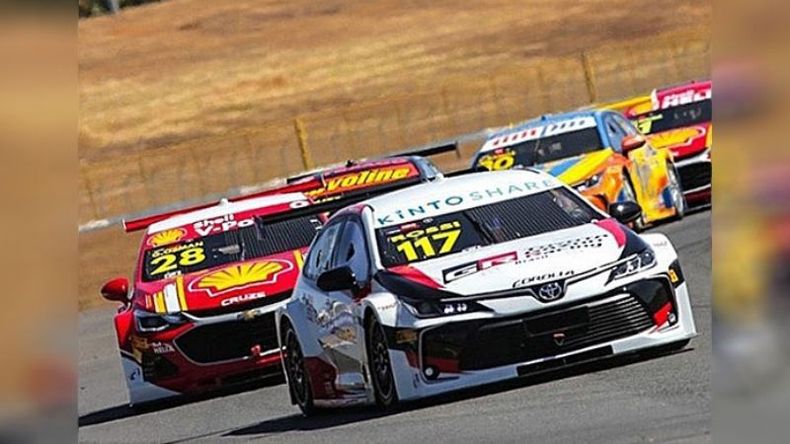 EN PISTA. Rossi buscará adaptarse rápido al Corolla del Stock Car..