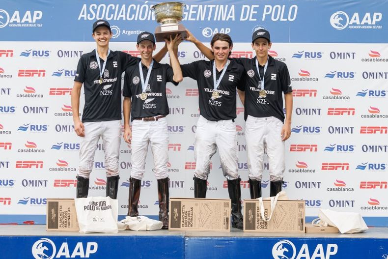 El cuarteto de Ellerstina campeón del Abierto Juvenil en Palermo.