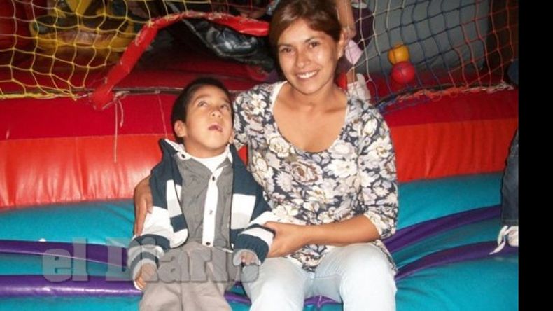 Siempre juntos. Lorena lucha para que Bruno pueda disfrutar la vida..