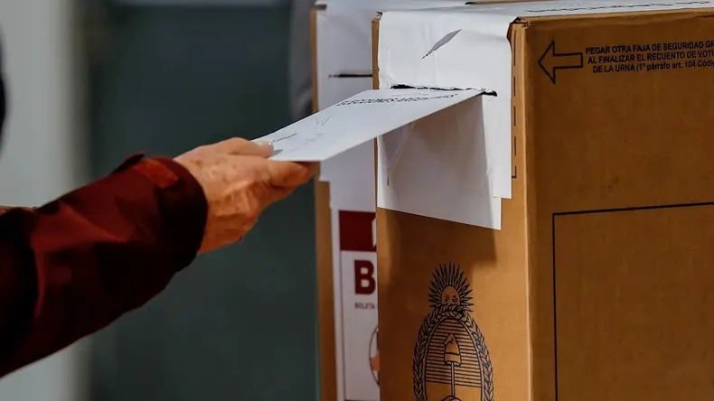 Las elecciones legislativas son obligatorias y por eso existen sanciones monetarias para quienes no ejerzan el voto. Sin embargo hay exenciones especiales.