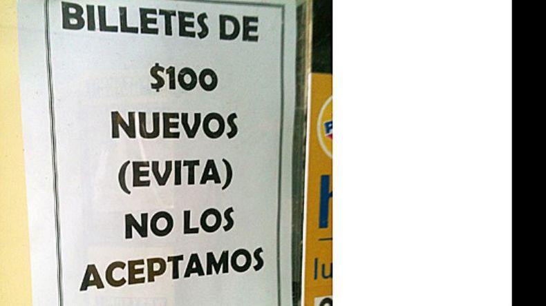 Clarito. El letrero, en un local del centro de Pilar..