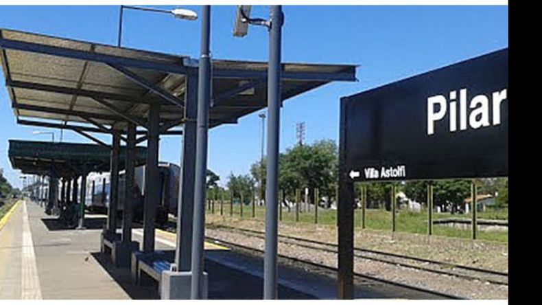 ANDENES. Vecinos vieron al chicos en la zona de la estación..