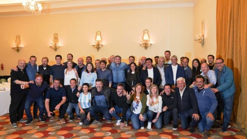 INTENDENTES. Achával participó de las reuniones y estuvo en el palco para el cierre..