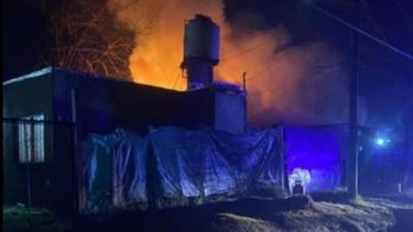 El incendio se desató en una vivienda de la calle Casacuberta. El incendio se desató en una vivienda de la calle Casacuberta.