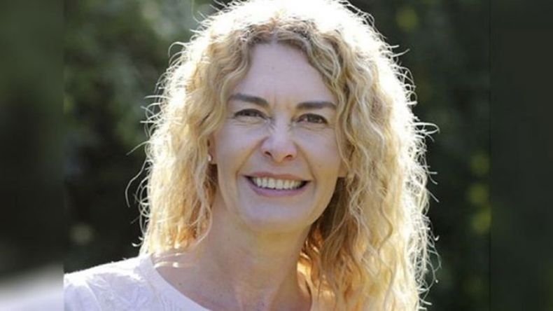 ANALÍA LEGUIZAMÓN.