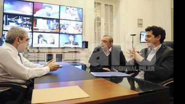 Aníbal Fernández, Zúccaro y De Pedro, durante la reunión de esta tarde..