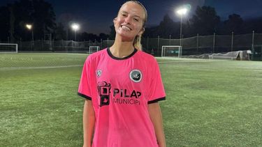 GOLEADORA. Victoria Morán marco tres tantos ante Armenio.