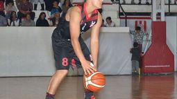 TITULAR. Federico Michelini salió de arranque y terminó con 15 puntos..