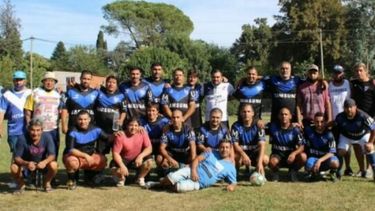 EQUIPO. NN Grand Bourg no le pierde pisada al puntero..