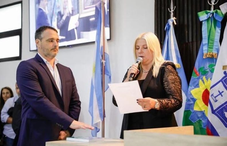 Sí, Juro. Santiago Laurent asumió su banca en el Concejo Deliberante. Pero volverá al ejecutivo.