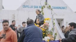 PATRONO. Procesión con la imagen de San Marcelino Champagnat.