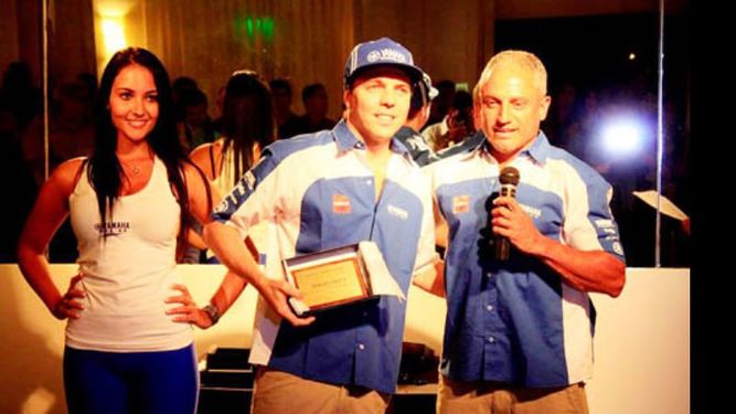 Fasci fue reconocido por el MG Bikes, por sus 8 años de trabajo en conjunto..