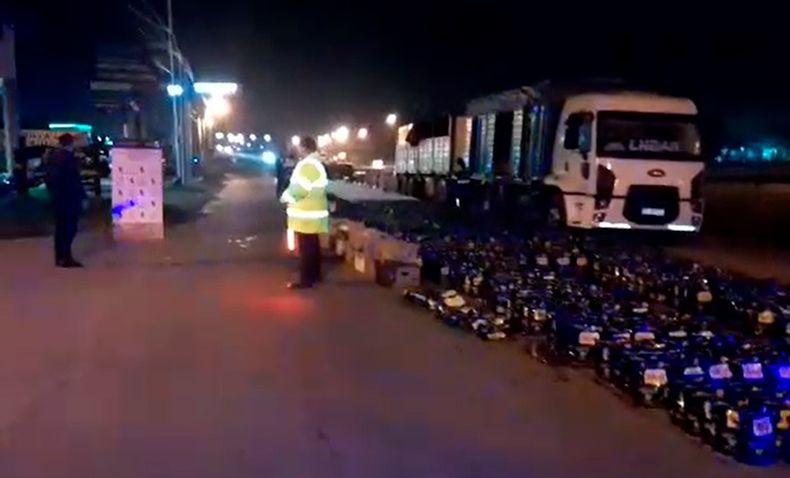 La mercadería se vende a los costados de las rutas.