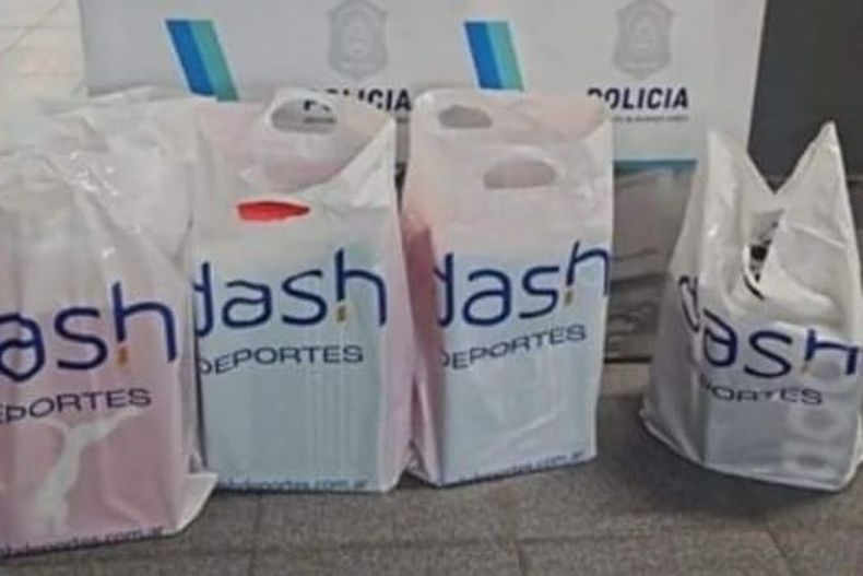 Los delincuentes compraron mercadería por más de medio millón de pesos en Dash.&nbsp;