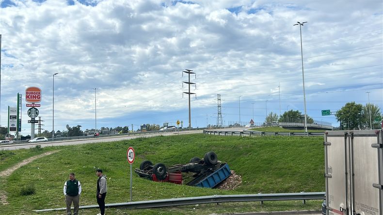 El camión sufrió una falla en los frenos.&nbsp;