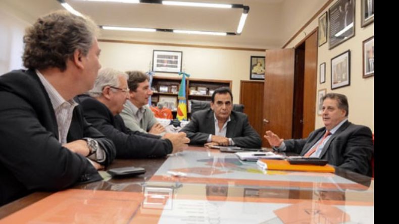 Vecinos que impulsan Punta Pilar, junto a Molina y Collia, en La Plata..
