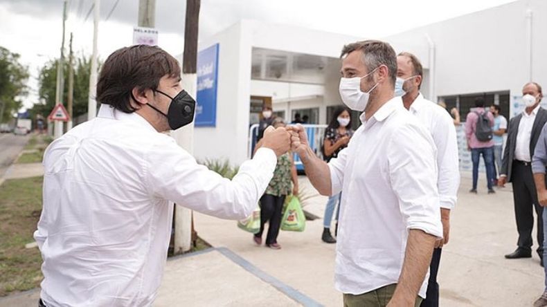 VACUNACIÓN. Achával y Kreplak estuvieron en el vacunatorio para docentes. .