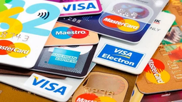 El uso de tarjetas de crédito bajó 1,7% real durante el mes pasado. La contracción no solo afecta a las tarjetas, sino también a préstamos personales. El uso de tarjetas de crédito bajó 1,7% real durante el mes pasado. La contracción no solo afecta a las tarjetas, sino también a préstamos personales.