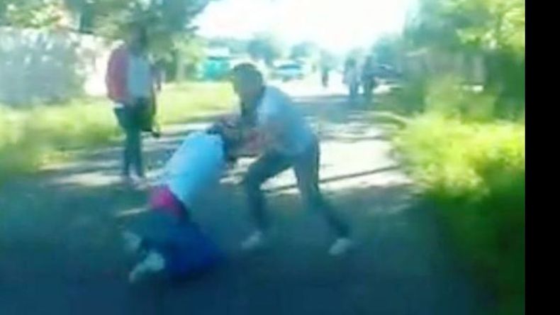 Captura del video en el que se registra una de las agresiones..