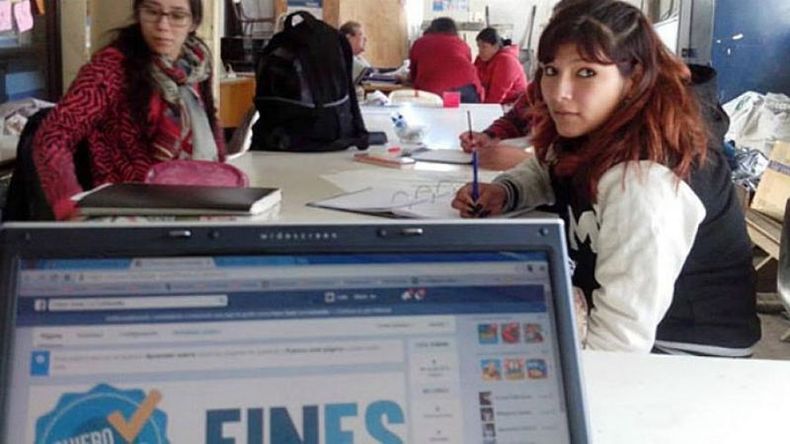 2.900 cursan hoy en Pilar el plan para finalizar sus estudios. .