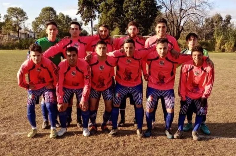 EQUIPO. La formación de Pilar Unidos que jugó ante San Lorenzo.
