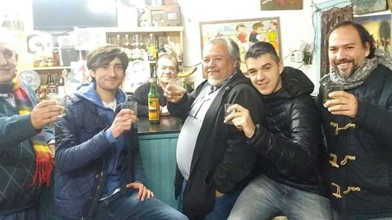 En pocas horas, se vendieron 100 botellas..