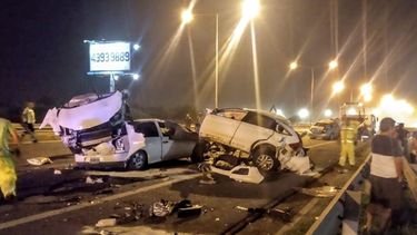 Así quedaron los autos luego del choque triple..