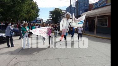Docentes autoconvocados marchan en Pilar