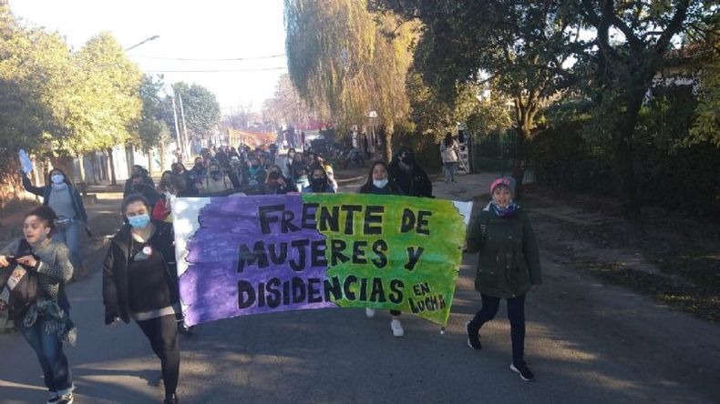MARCHA. Los manifestantes recorrieron las calles de la localidad de Zelaya. .