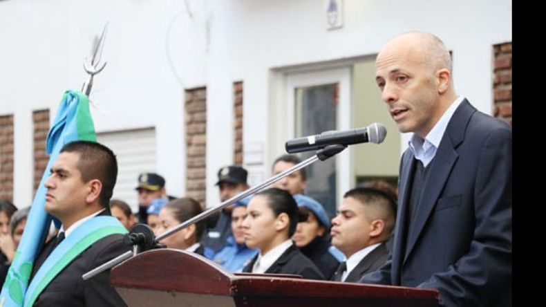 CAMBIEMOS. Ducoté ya estudia las modificaciones en su equipo..