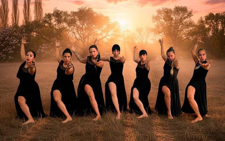 La compañía Tralmas se presenta en el Teatro Ángel Alonso.