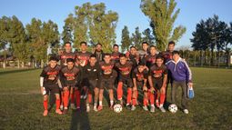 EQUIPO. Derqui ganó un duelo clave para salir del fondo de la tabla. EQUIPO. Derqui ganó un duelo clave para salir del fondo de la tabla.