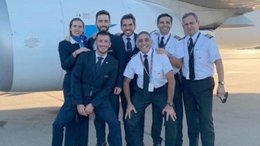 A BODO. Carolina y sus compañeros, antes de emprender su segundo vuelo de repatriación..