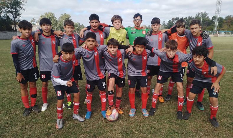 La Novena Divisi&oacute;n de Atl&eacute;tico Pilar compite en la Zona Norte del Torneo Juveniles C.