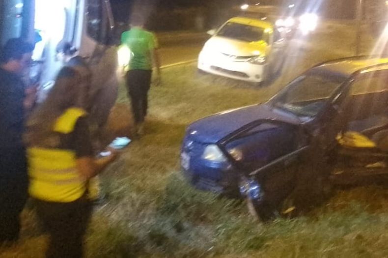 Al pilarense herido debieron sacarlo de su auto los bomberos de Los Cardales.