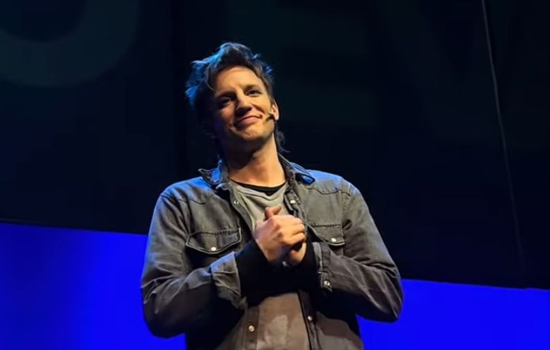 Guido Balzaretti fue Connor Murphy en la versión argentina de Querido Evan.