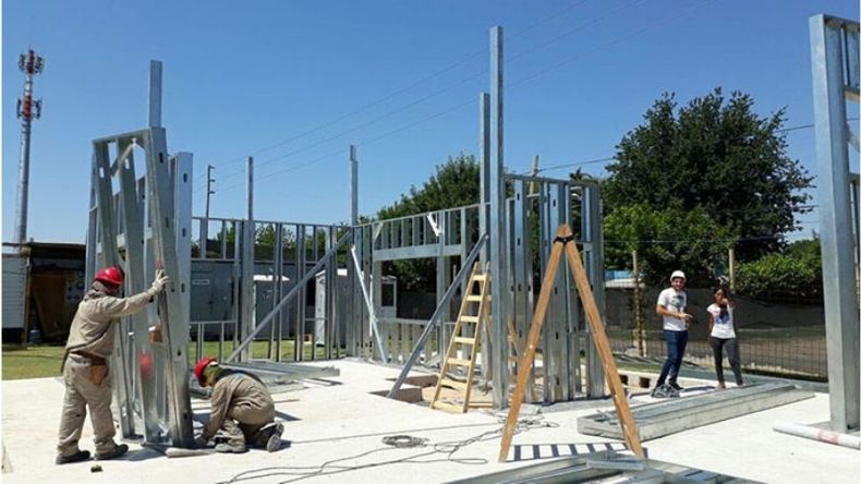 OBRAS. Una de las fotos que acompañaron la campaña de tuits del oficialismo..
