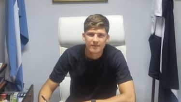 De Pilar a Caseros. Román Rodríguez estampó la firma en Estudiantes. De Pilar a Caseros. Román Rodríguez estampó la firma en Estudiantes.