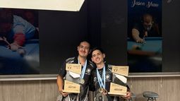 MONARCAS. Braian e Ignacio Block posan con sus trofeos logrados en Comodoro Rivadavia. MONARCAS. Braian e Ignacio Block posan con sus trofeos logrados en Comodoro Rivadavia.