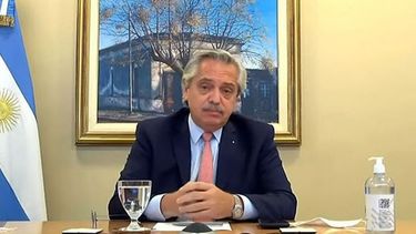 SALUDO. Fernández se refirió al “magnífico trabajo de Federico para testear y vacunar a los pilarenses”..